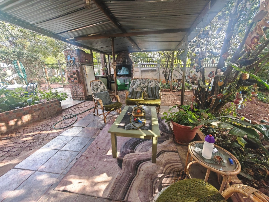 8 Bedroom Property for Sale in Fleurdal Free State